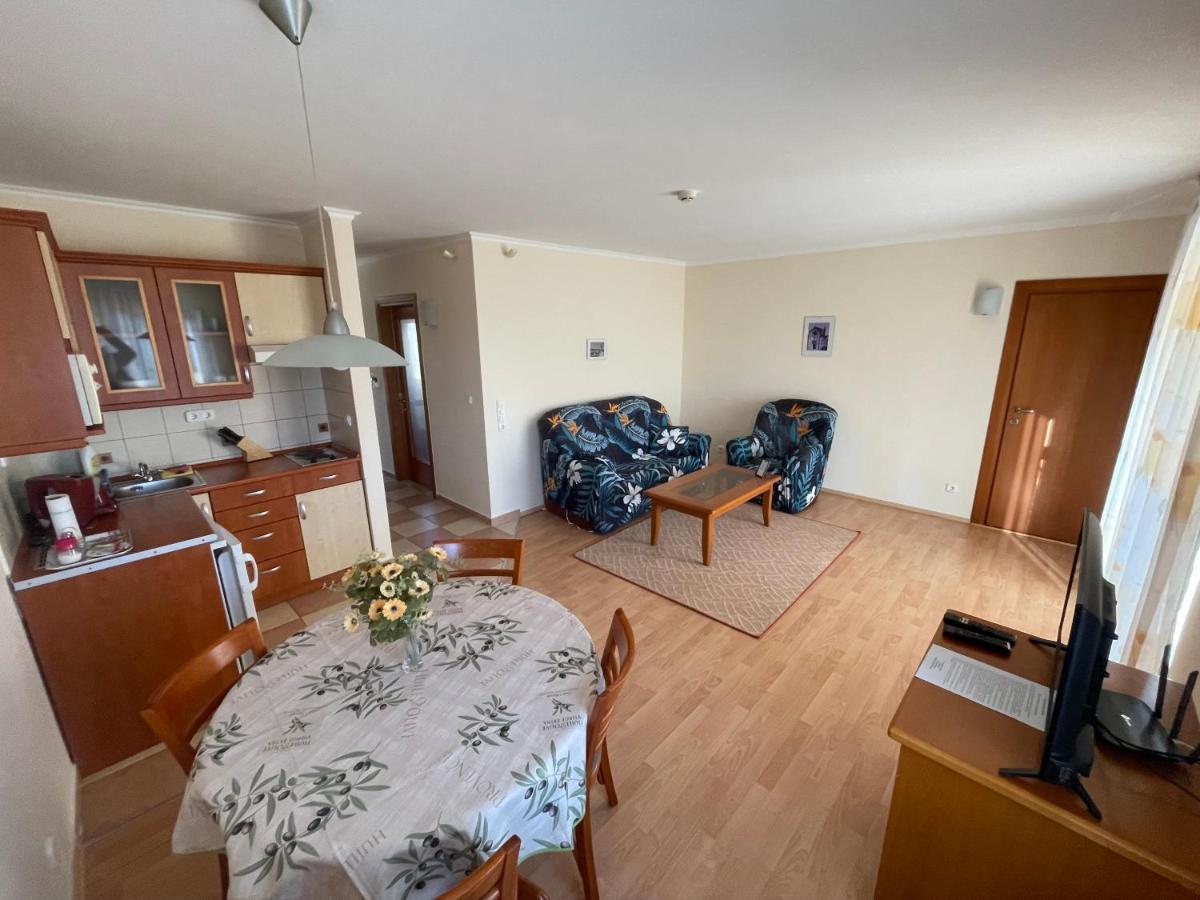 Garda Wellness Apartmanhaz Heviz Exterior photo